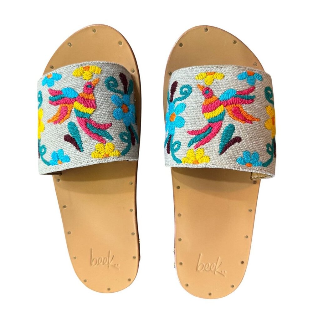 NEW w/Box Beek Embroidered Lovebird Sandals Size 7